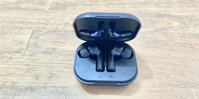 Willful T7 充電ケースに入っているイヤフォン